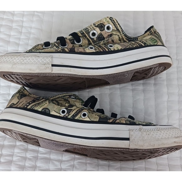 Converse Unisex Sz. 4 MEN 6 WOMEN Chuck Taylor All‎ Star Cash Money Print Canvas - Picture 3 of 6